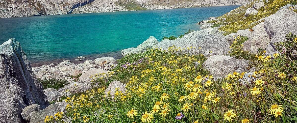 Hiking into to Titcomb Basin is no easy feat but the reward is views like this!
