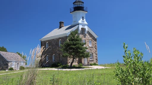 A nice spot for a picnic and a stroll along the beach.