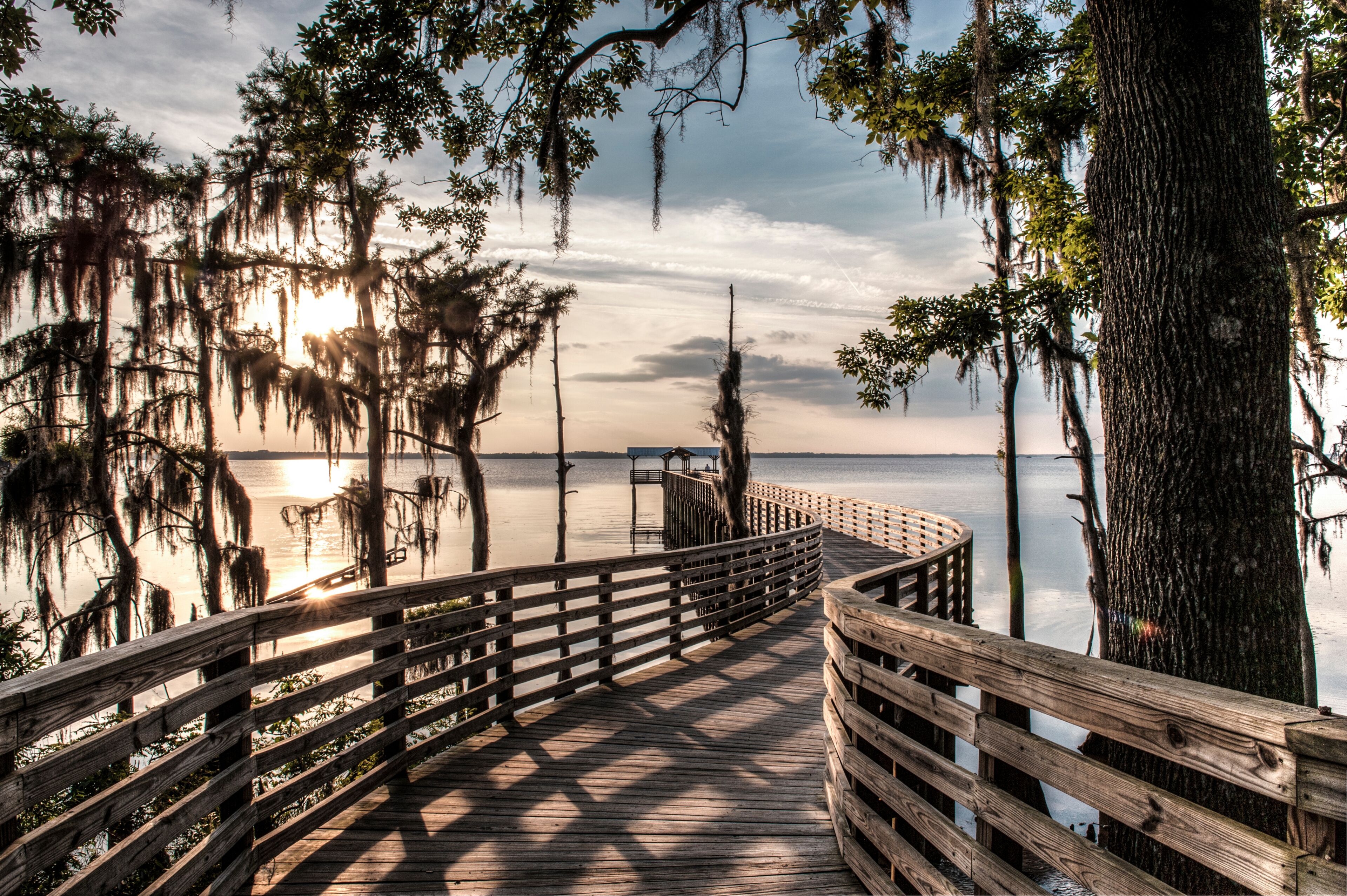 Jacksonville, FL: The entrance to the pier in Alpine Grove Park