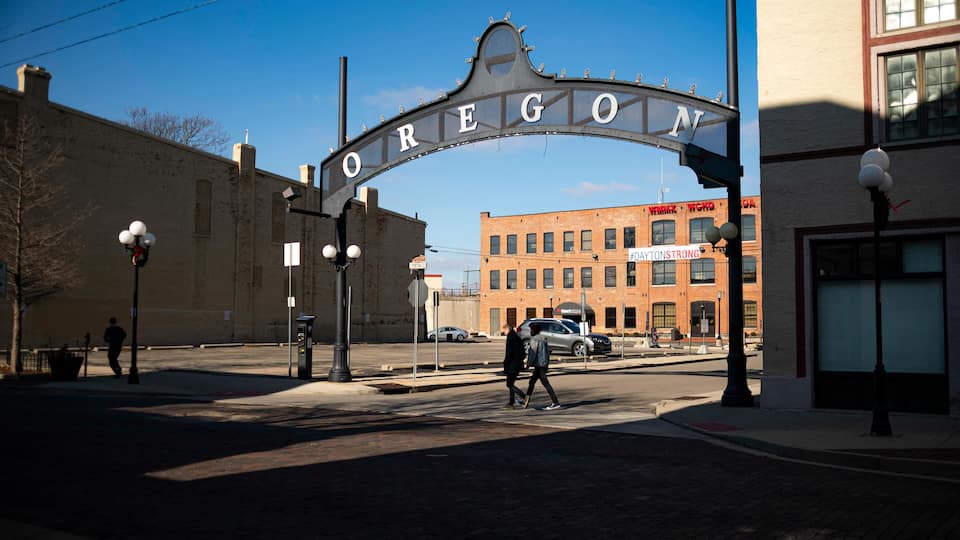 A street sign with "OREGON" written on it.