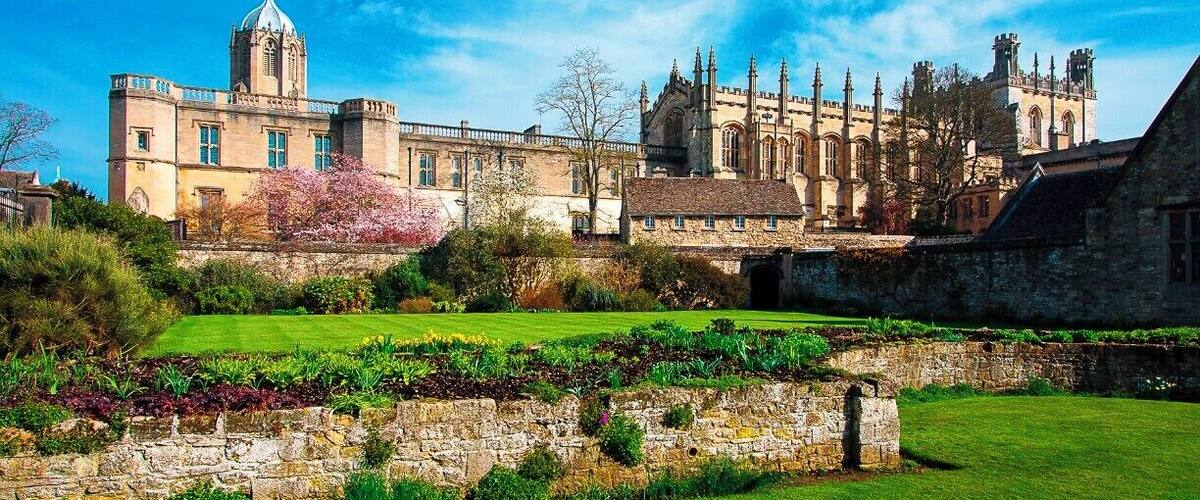 Christ Church is a constituent college of the University of Oxford, established in 1546. It has produced 13 British prime ministers, which is equal to the number produced by all other 45 other Oxford colleges put together.
Lewis Carroll's novel 'Alice's Adventures in Wonderland' was inspired and written at Christ Church. Additionally, many scenes in the Harry Potter films were shot in various locations of the college, the most famous taking place in the Great Hall, which doubled as Hogwart's dining hall.