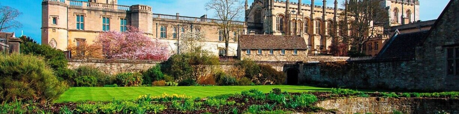 Christ Church is a constituent college of the University of Oxford, established in 1546. It has produced 13 British prime ministers, which is equal to the number produced by all other 45 other Oxford colleges put together.
Lewis Carroll's novel 'Alice's Adventures in Wonderland' was inspired and written at Christ Church. Additionally, many scenes in the Harry Potter films were shot in various locations of the college, the most famous taking place in the Great Hall, which doubled as Hogwart's dining hall.