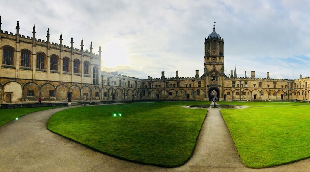 Quad of #ChristChurchCollege in #Oxford. Itâs one of the most grand institute one can visit. The dinning halls of this college also inspired HarryPotter dining hall. #lifeAtExpedia