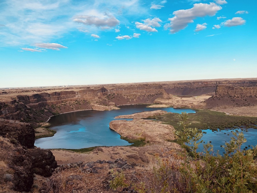 Dry Falls, thought to be the greatest known waterfall that ever existed.