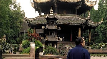 Entering the Green Ram Taoist Temple in Chengdu, the oldest and largest in the city.