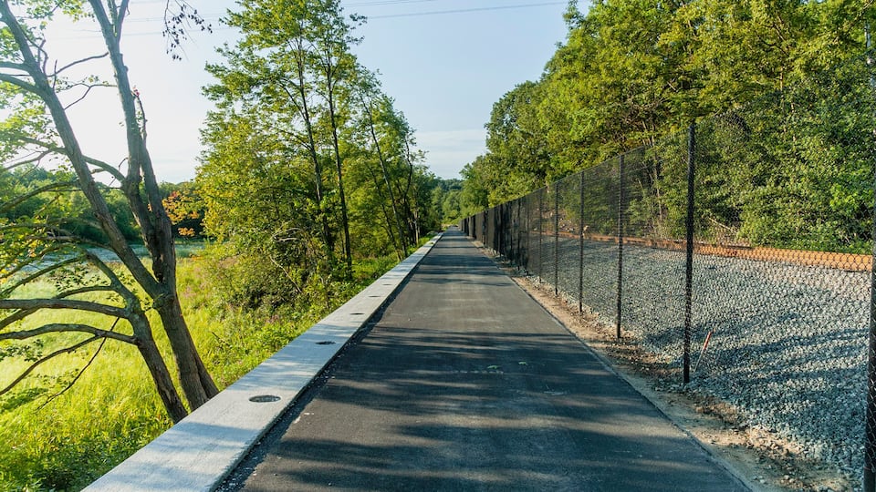 Long straightaway on Blackstone River bike path