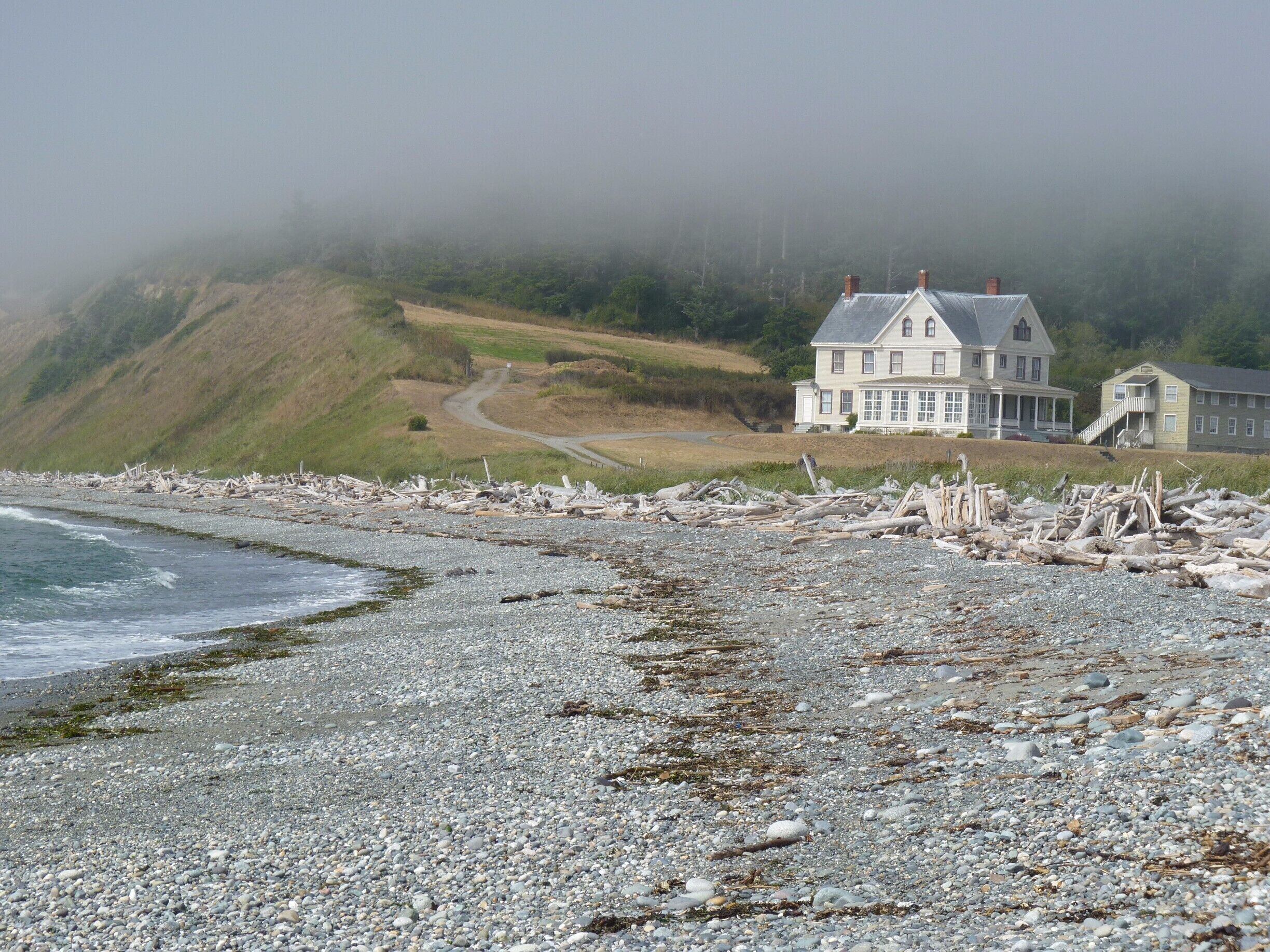 Fog on the shore. #findingtheuniverse