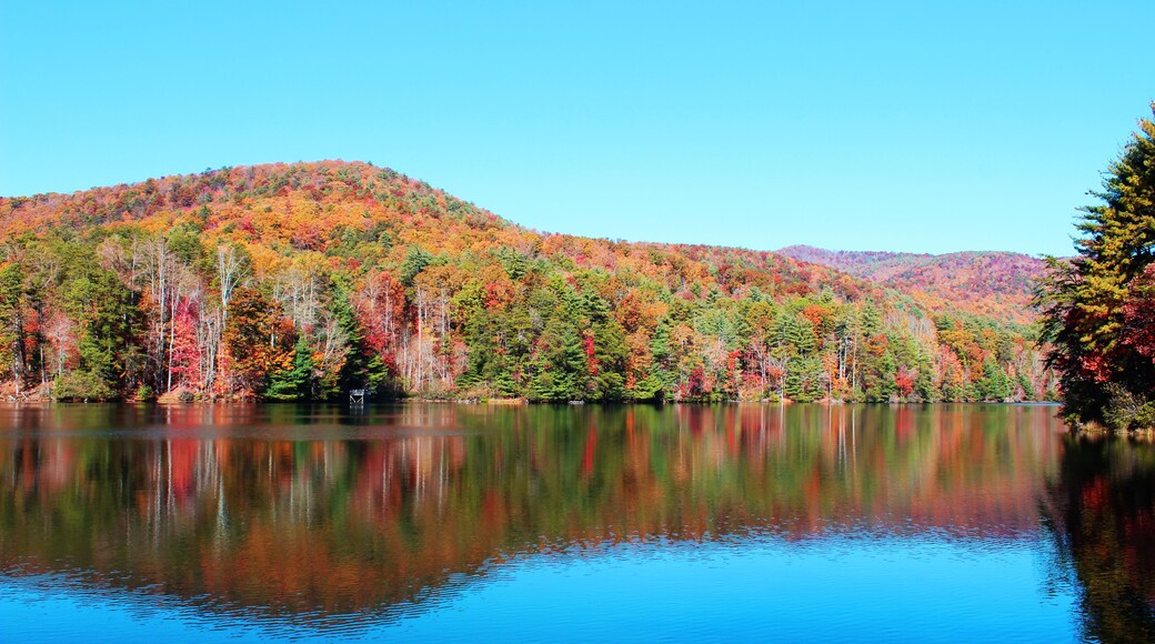 Smith Lake in the Fall
