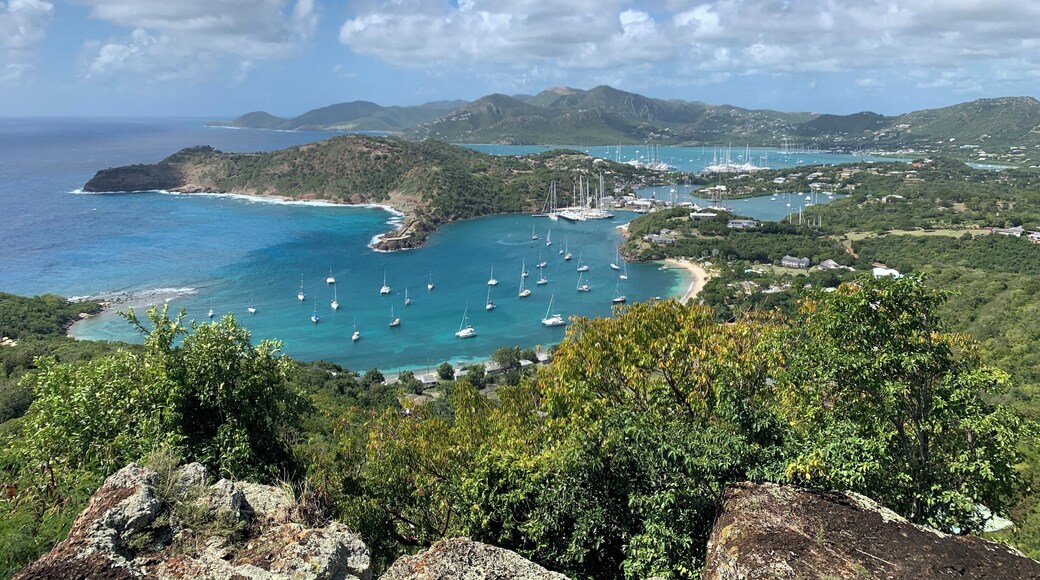 Get this view over English Harbour and Nelson’s Dockyard from Shirley Heights in Antigua - the classic postcard picture! 😍😎
My top tip is to go during the day rather than Thursday/Sunday evenings as the sunset is always crowded. Lunch here is great too!
#antigua #englishharbour #nelsonsdockyard #lookoutview #shirleyheights