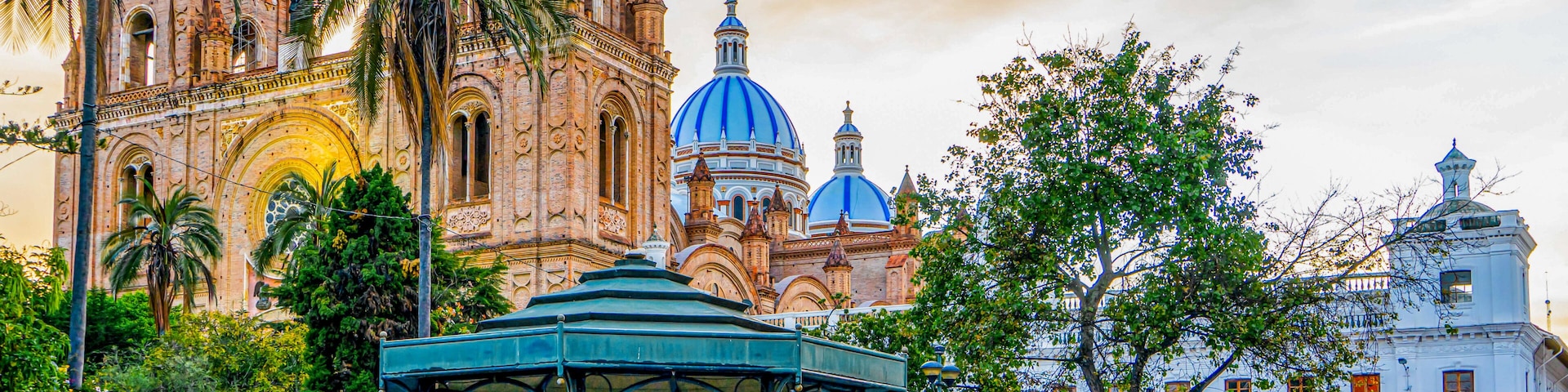 Ecuador in the city of Cuenca. The Plaza Central, in the background the new Cathedral.