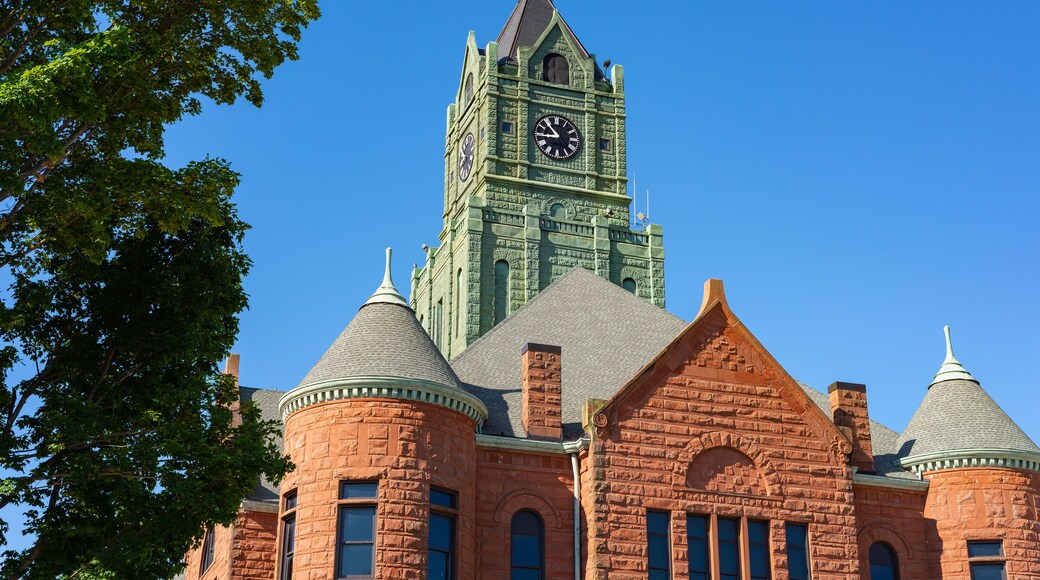 Clinton County Courthouse.