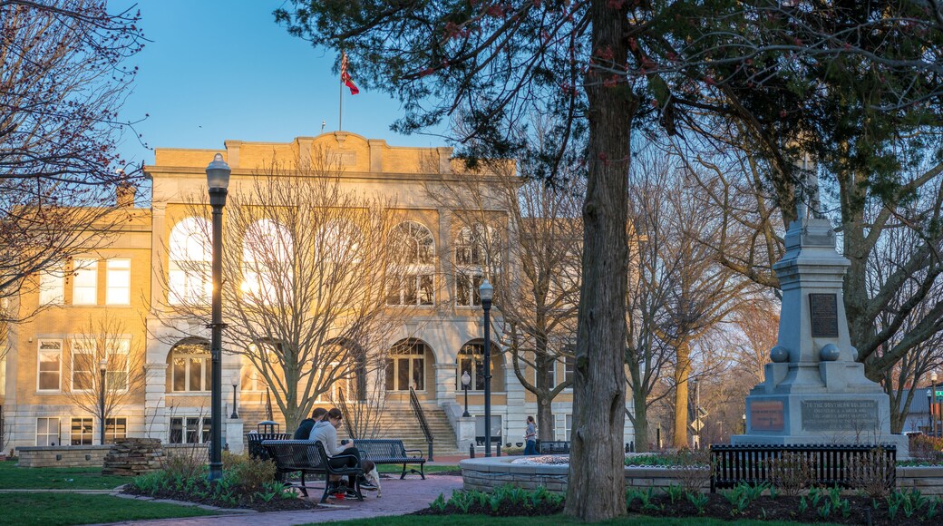Historical downtown Bentonville square, Northwest Arkansas, USA Arkansas flags