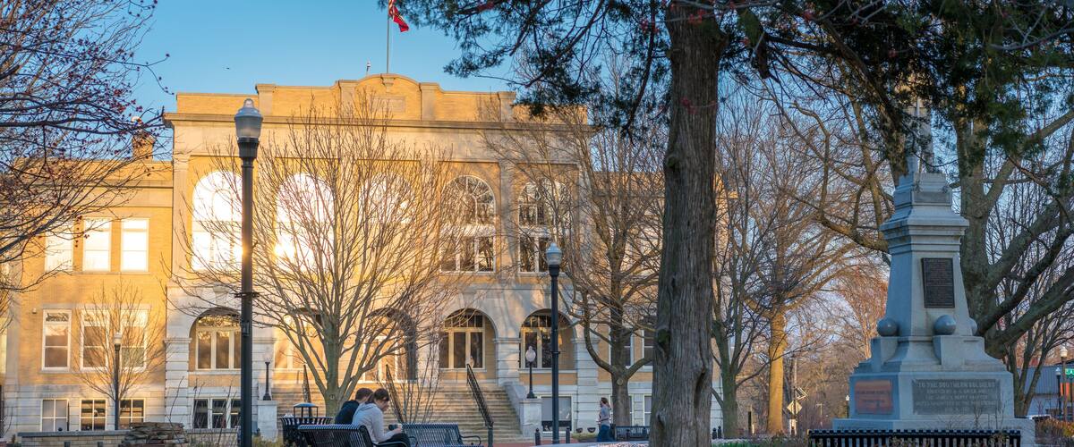 Historical downtown Bentonville square, Northwest Arkansas, USA Arkansas flags