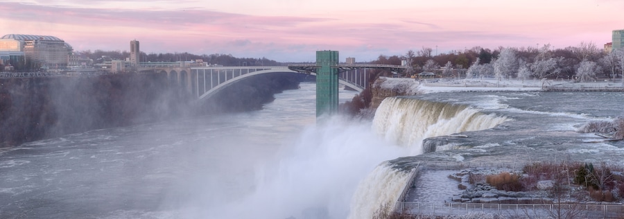 The Niagara Falls in November