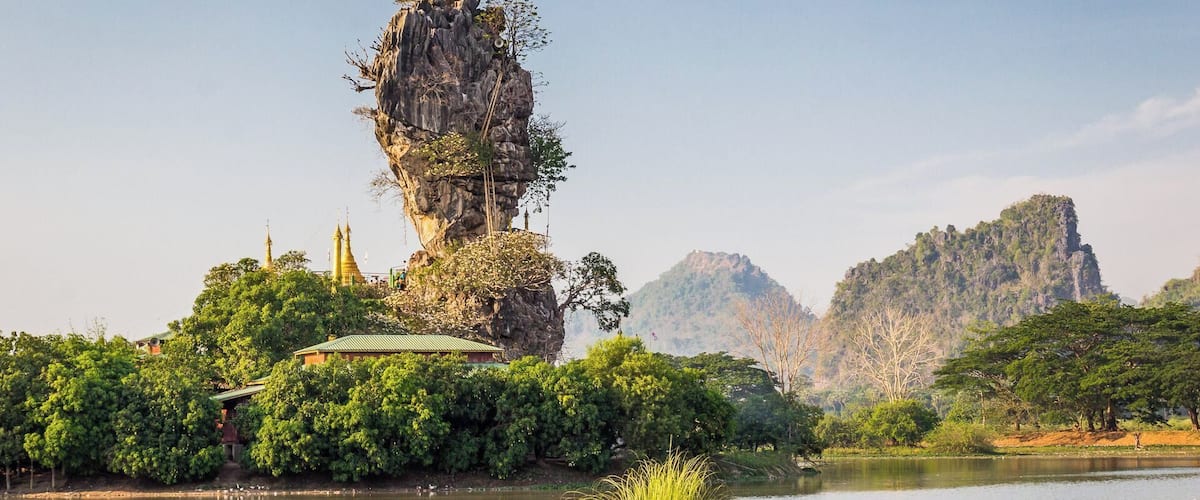 Close city Hpa-An is this mystical temle. Best time for visit is before sunset.
#myanmar #temple #architecture #hpaan #kyautkalatt