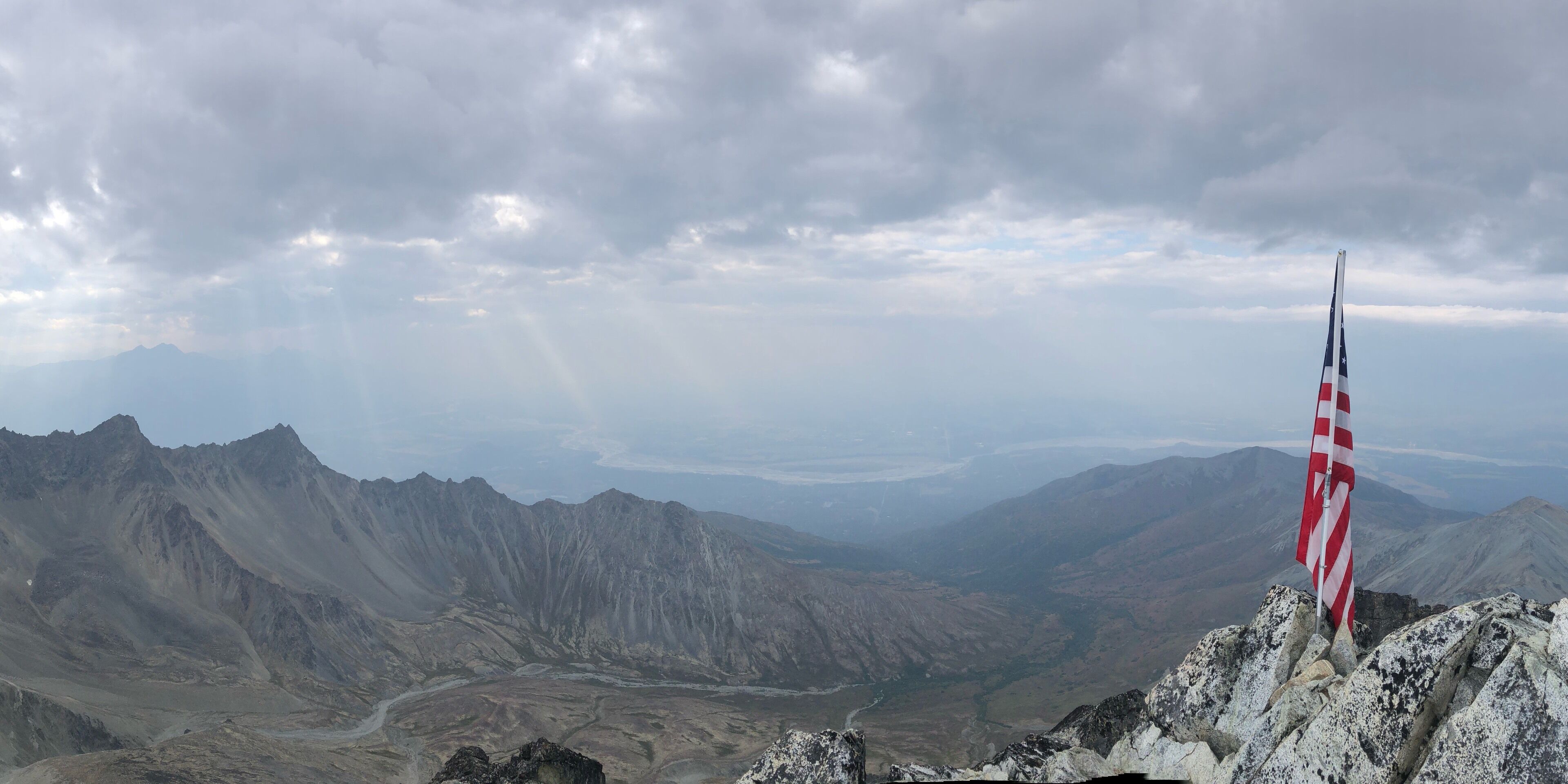 Feeling at the top of the world on Matanuska Peak. Instant favorite and a must do for everybody, but beware, this is a challenging 9 mile hike. Give yourself plenty of time and bring lots of water.
_
#MatanuskaPeak #Adventure
