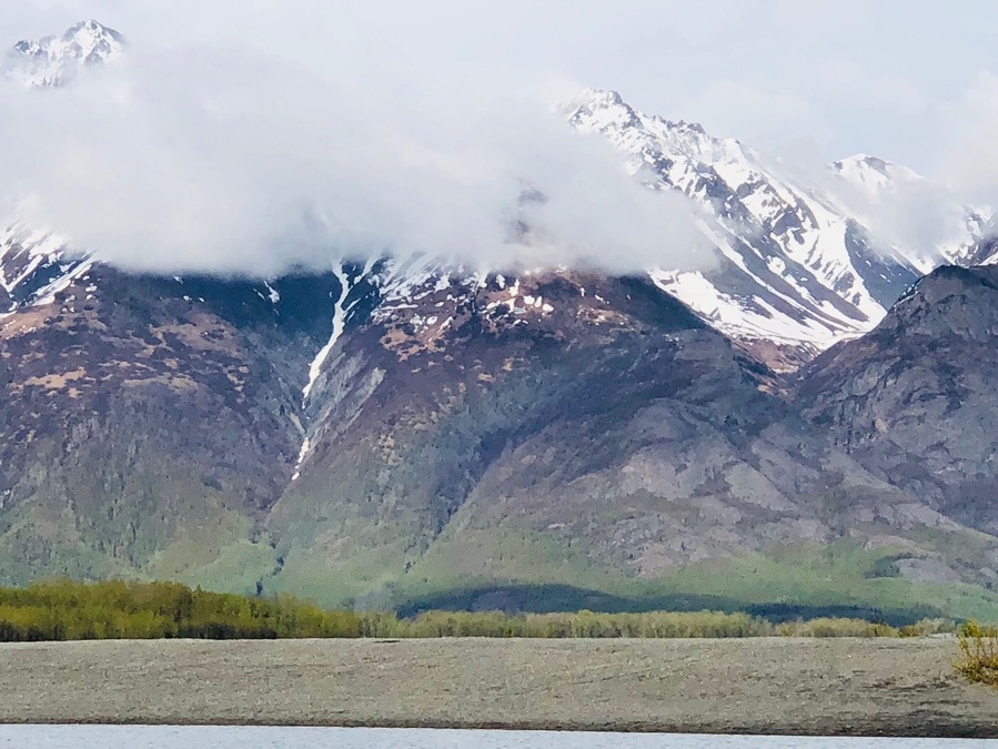 You can drive right out into the river, on gravel riverbed.