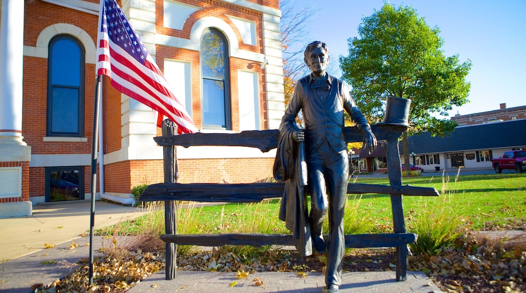Pontiac mostrando uma estátua ou escultura