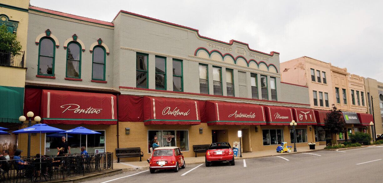 Mini Takes the States 2014 Road Rally St. Louis to Chicago Leg: 

Pontiac has embraced it's Route 66 Roots and if you like vintage stuff and old cars you will be in heaven. 

A very friendly town that is worth a stop for a day. slow down and stroll around. 

#MTTS2014 #minitakesthestates #go11 #vintage #route66