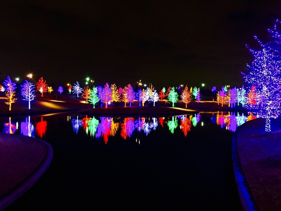 #blue
The most DAZZLING and SPECTACULAR time of year is here! Vitruvian Park transforms into a Magical Holiday Wonderland during Vitruvian Lights; every tree transforms in to lighted trees and the transformation is complete by the time night falls! The reflection in the waters Makes it a little more magical!!!
