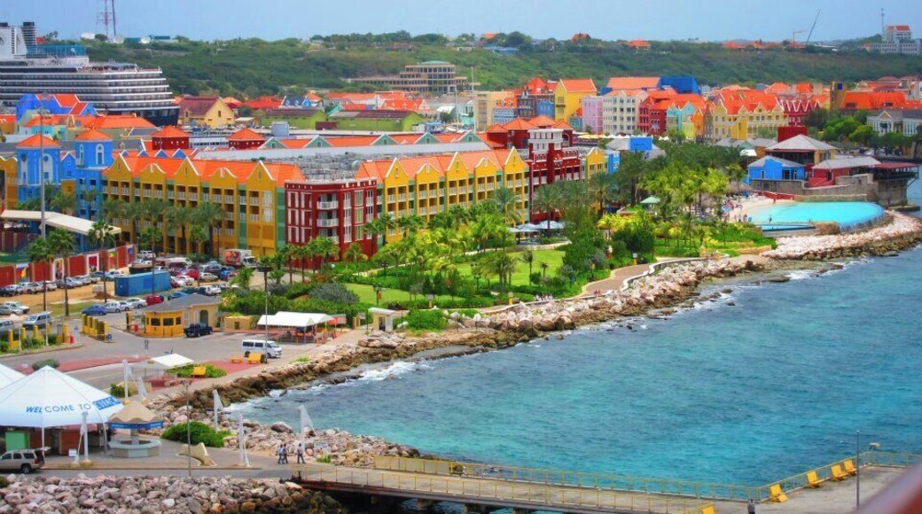 #TroveOn The bright and colourful town of Willemstad, Curacao. #waterlust