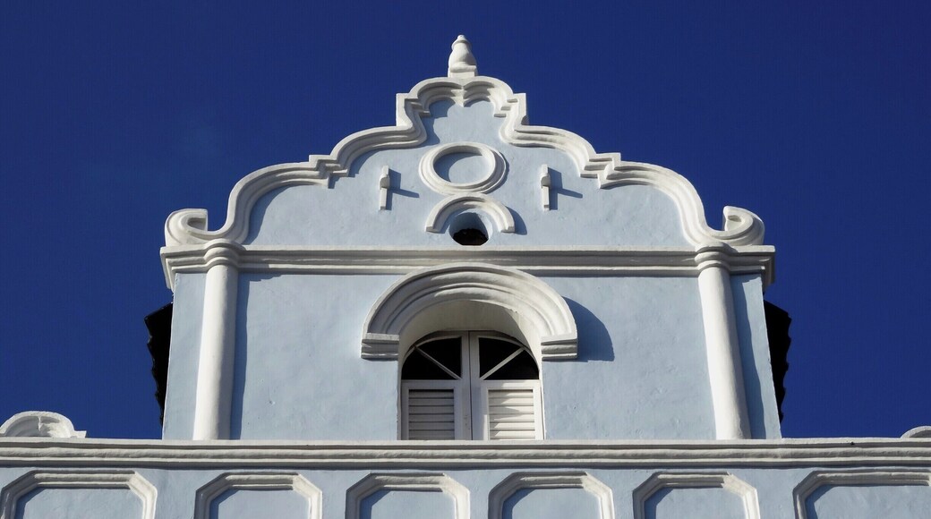 #Curacao #Willemstad #details #culture
Williemstad, in Curaçao, is a Unesco World Heritage Site. Its architecture, the details of the facades and the colors are a delight for the eyes.
Williemstad, em Curaçao, é Patrimônio Histórico Mundial da Unesco. A sua arquitetura, os detalhes das fachadas e as cores são um deleite para os olhos.