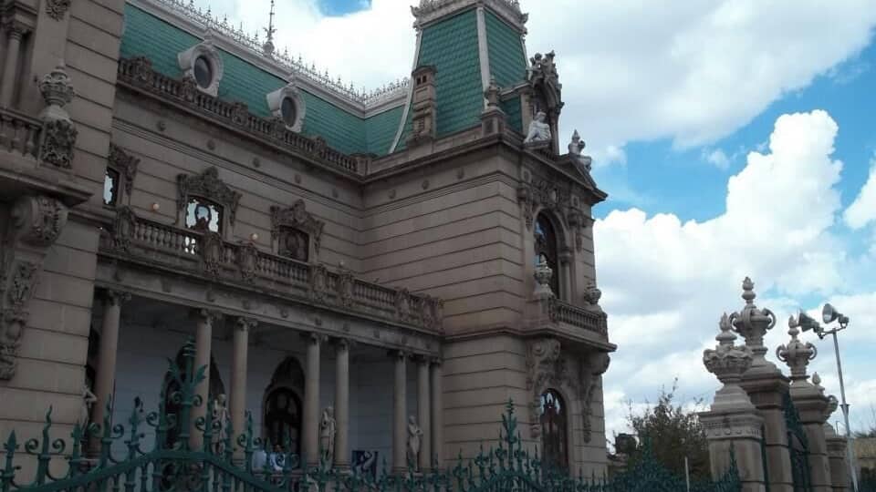 Love the architecture here!!