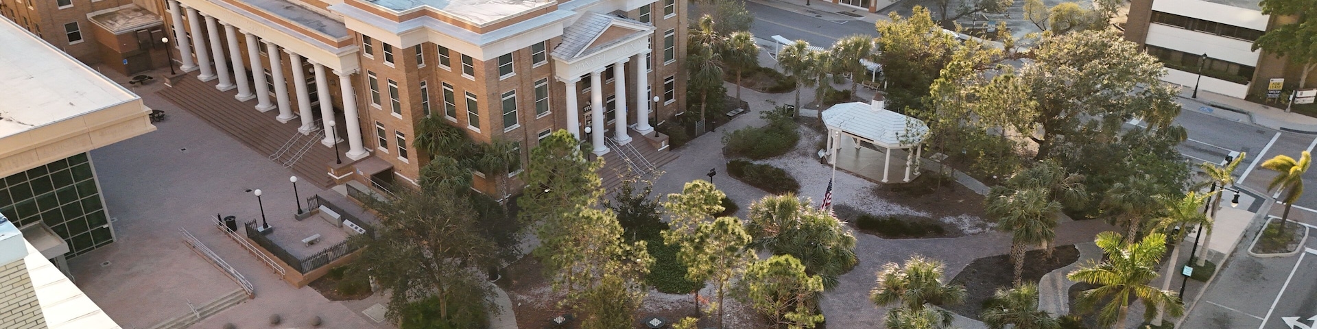 Manatee County Clerk of Circuit Court, downtown Bradenton, Florida