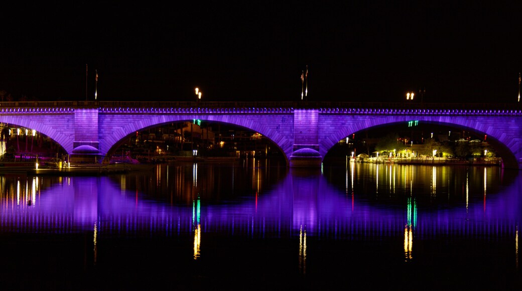 London Bridge at night in Lake Havasu Arizona