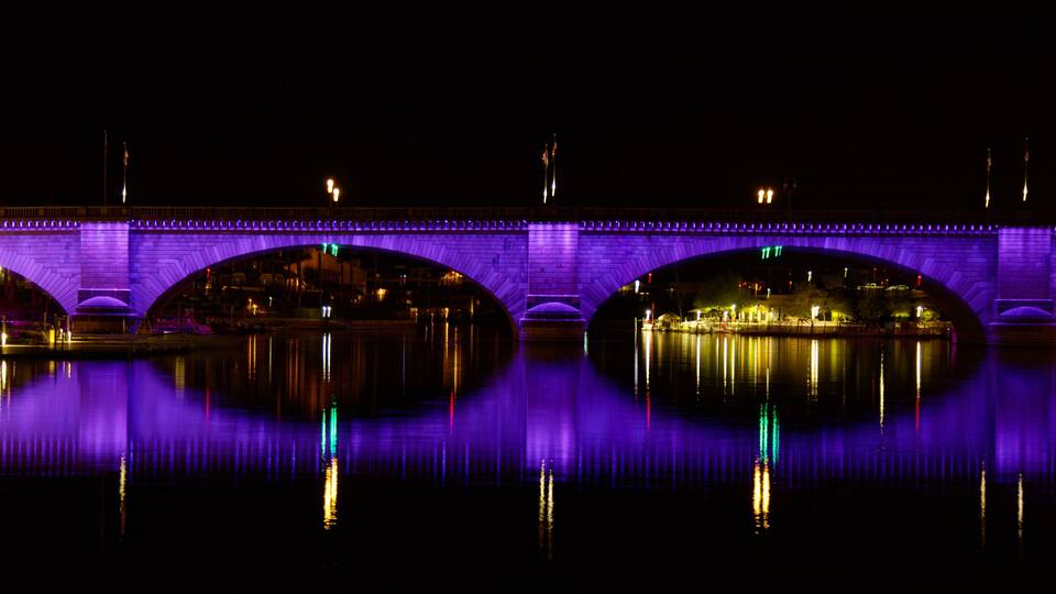London Bridge at night in Lake Havasu Arizona