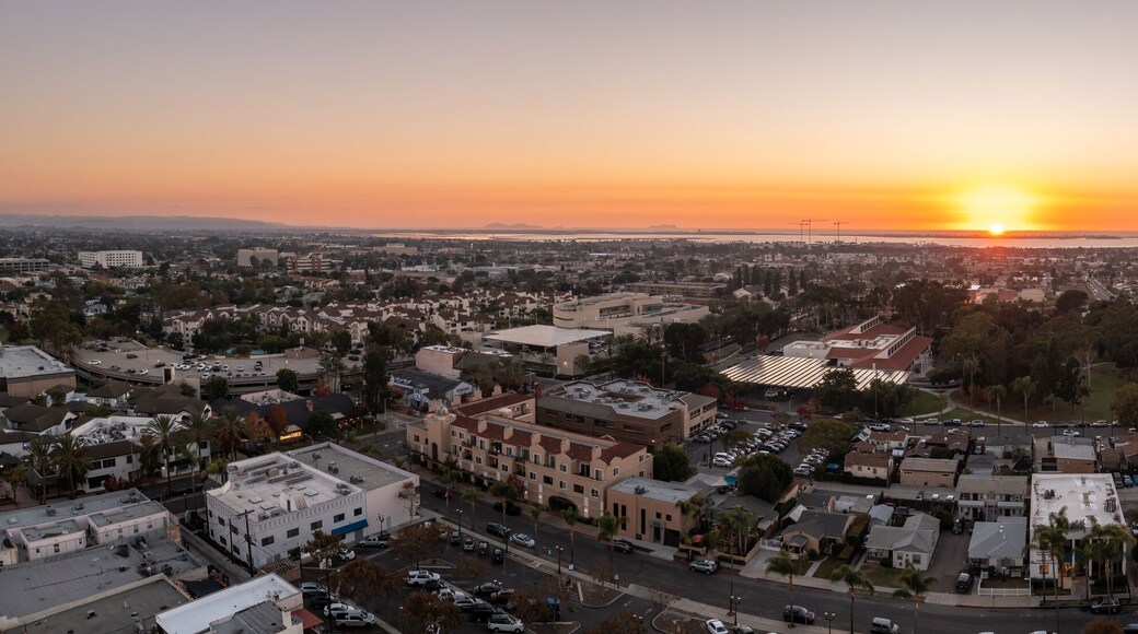 ดาวน์ทาวน์ ชูลา วิสตา