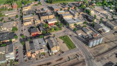 Crookston is a small Town in the grasslands of the Northwestern Minnesota on the Red Lake River