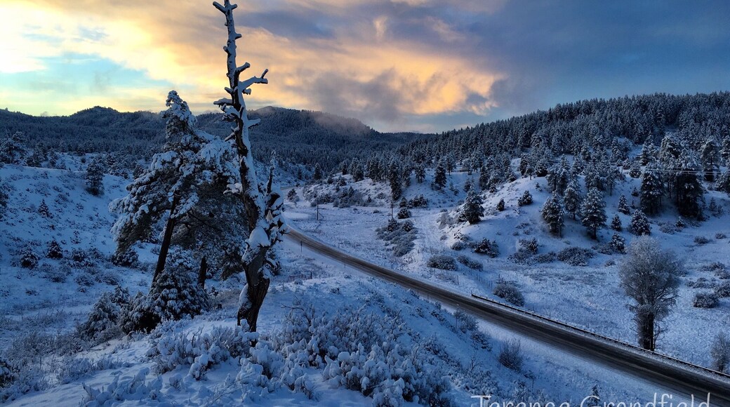 The Colorado sunrises can be breathtaking. Looking south on Hwy 84 towards New Mexico. #winterwonders