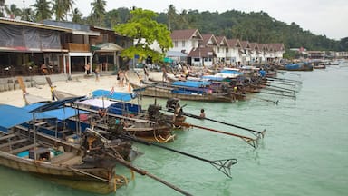 Krabi which includes a coastal town, boating and tropical scenes