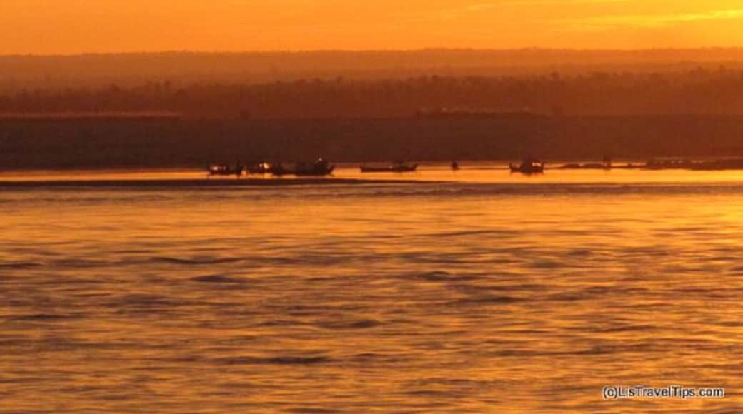 #troveon
Well somewhere near - this was sunrise on the Irrawaddy River as we took the boat from Bagan to Mandalay - we did the tourist delux version which only took all day - the local ferry takes about 3 days.
http://listraveltips.com/burma-myanmar-travel/