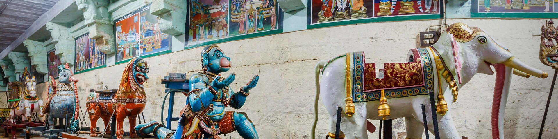 Madurai, Tamil Nadu, India: December 25, 2018: Beautiful sculptures in the Minakshi Sundareshvara Temple, Madurai, Tamilnadu, India