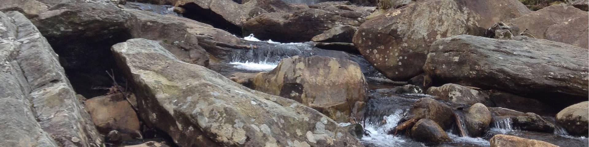 Difficult hike. Worth the effort! Boulders 3/4 my height to navigate. I'm 5'3". It took 1.5 hr in and 1.5 hr out. Beautiful foliage and wildlife to view! Enjoy