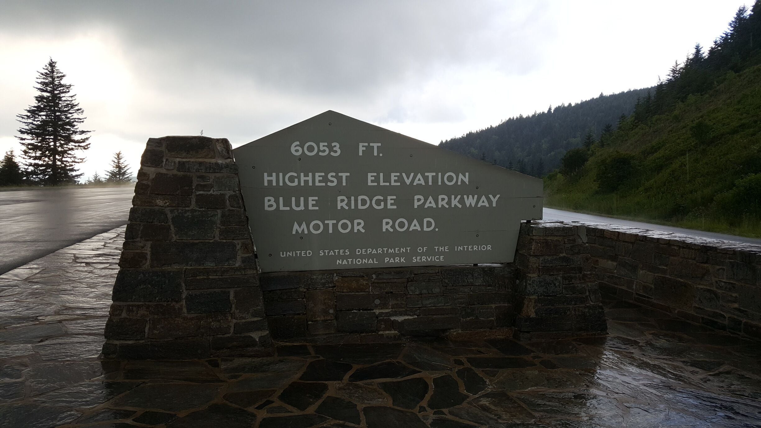 <h2>Top places to stay near the beach</h2>