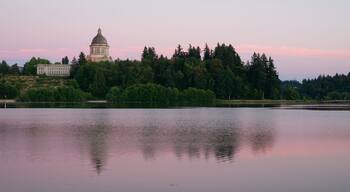 Government Building Capital Lake Olympia Washington Sunset Dusk