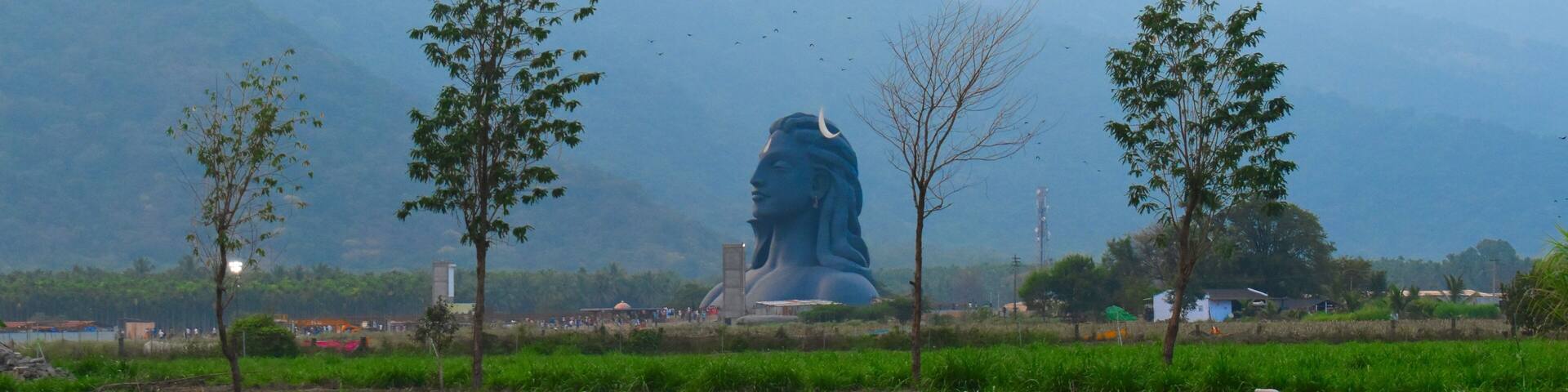 BEAUTIFUL ISHA YOGA ADIYOGI SHIVA STATUE PHOTO