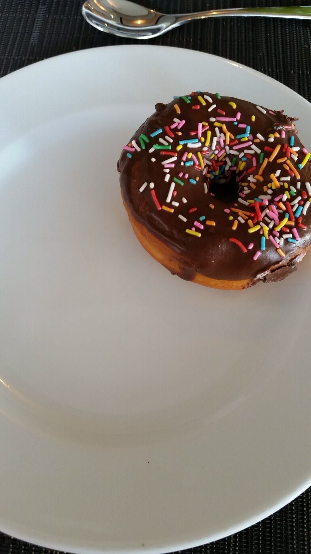 Is it just me, or do the doughnuts taste better in Mexico? They are smaller, and not as sweet, perfect for people that love doughnuts but can't take all that sugar. 
#Delicious #Food  #Colorful 