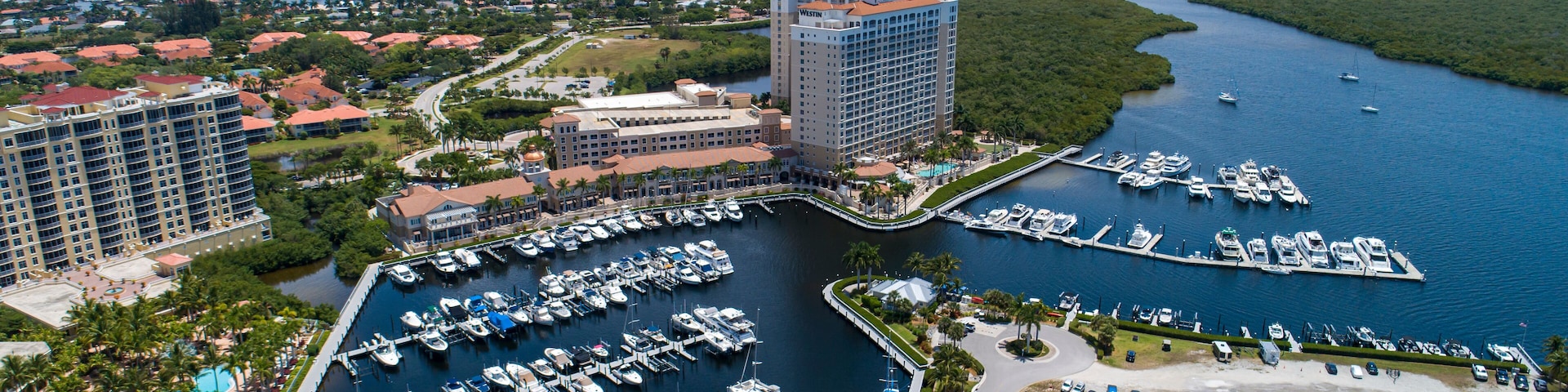 Cape Coral Florida with Hotel and Boats