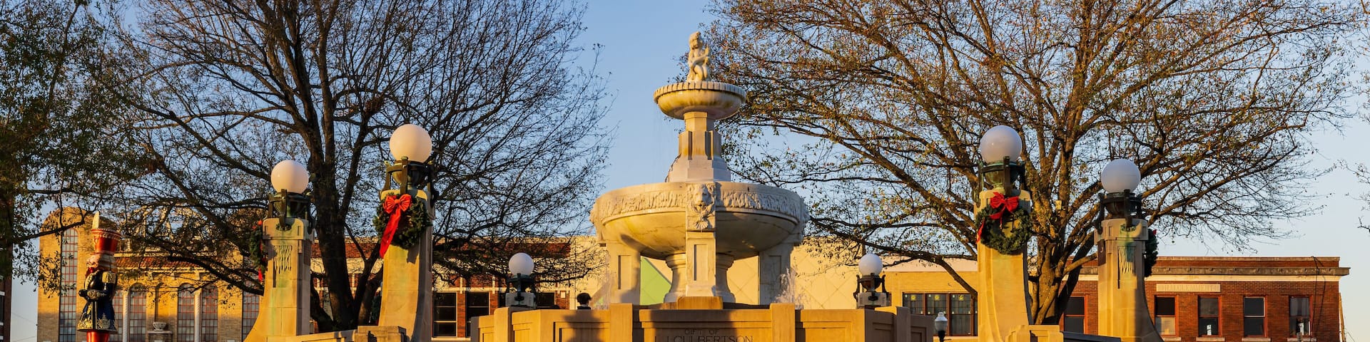 Afternoon view of the historical Culbertson Fountain At Confederate Square