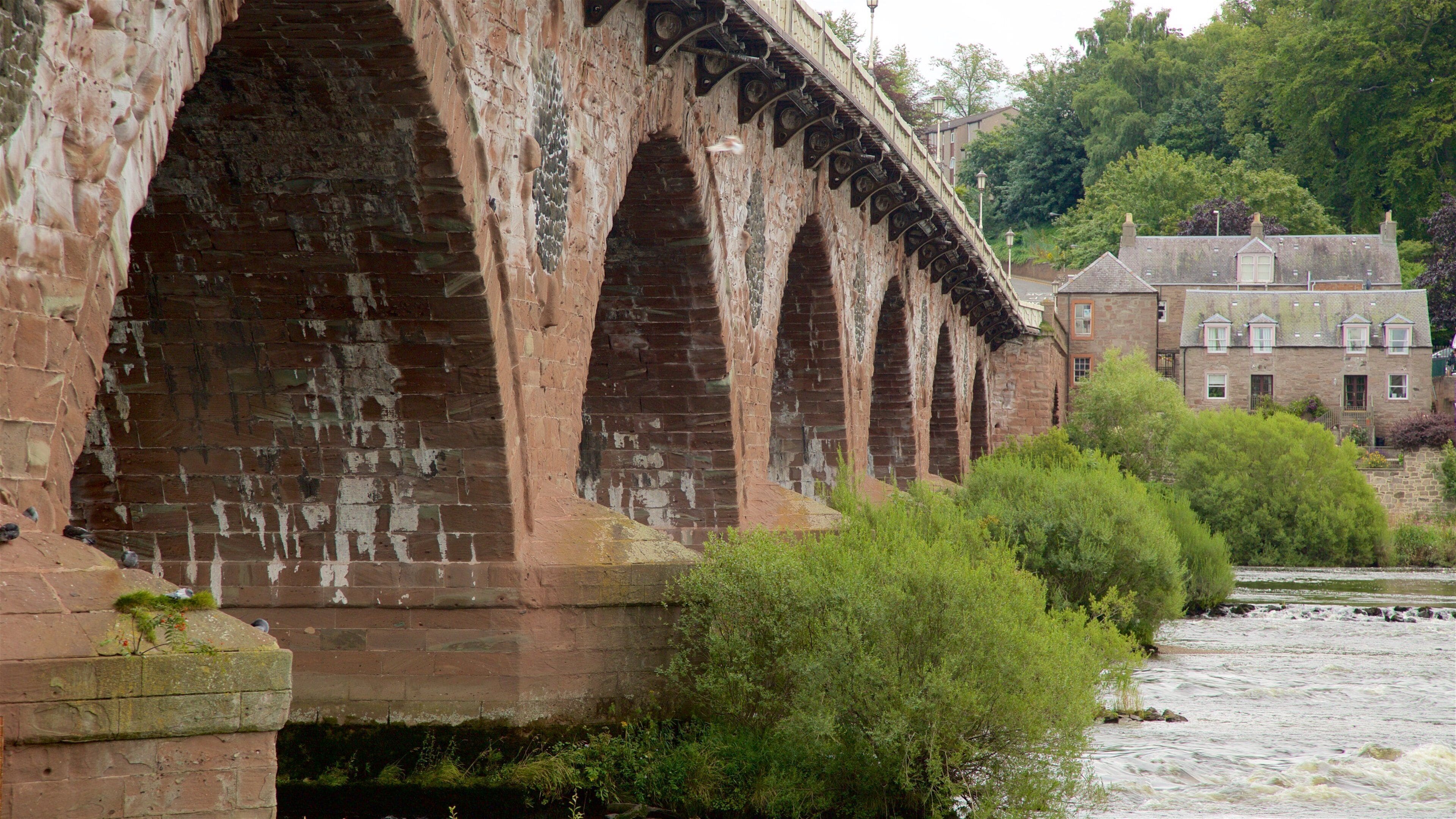 Perth which includes a bridge and a river or creek