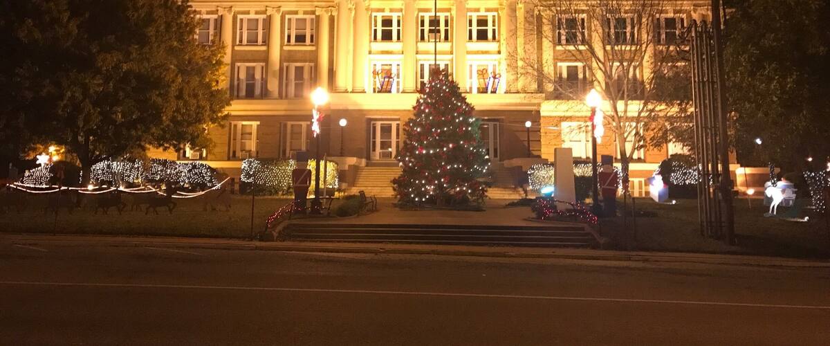 Beautiful picture from downtown Palestine, TX. Anderson County Courthouse.
