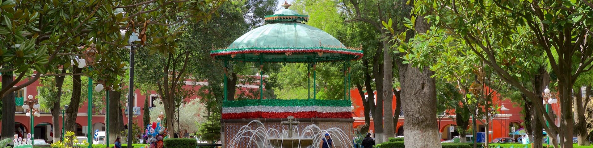 Tlaxcala mit einem Garten und Springbrunnen
