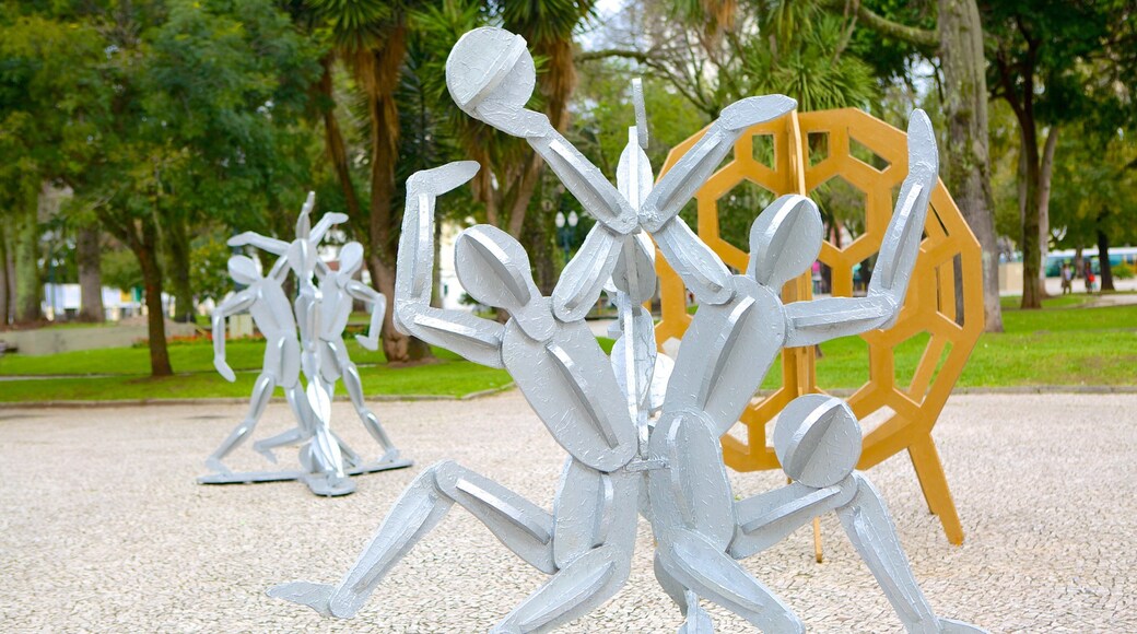 Curitiba cho thấy nghệ thuật đường phố và khu vườn