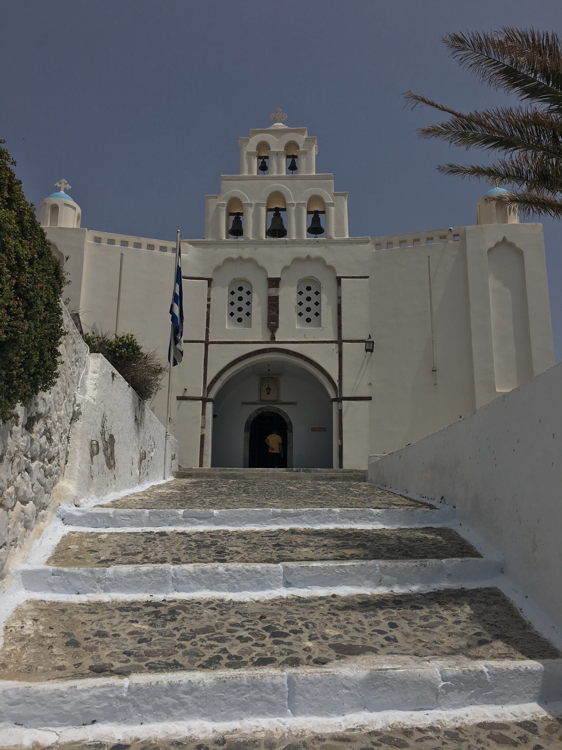 The highest point in Pyrgos... stairway to heaven perhaps! Another beautiful church ⛪ 