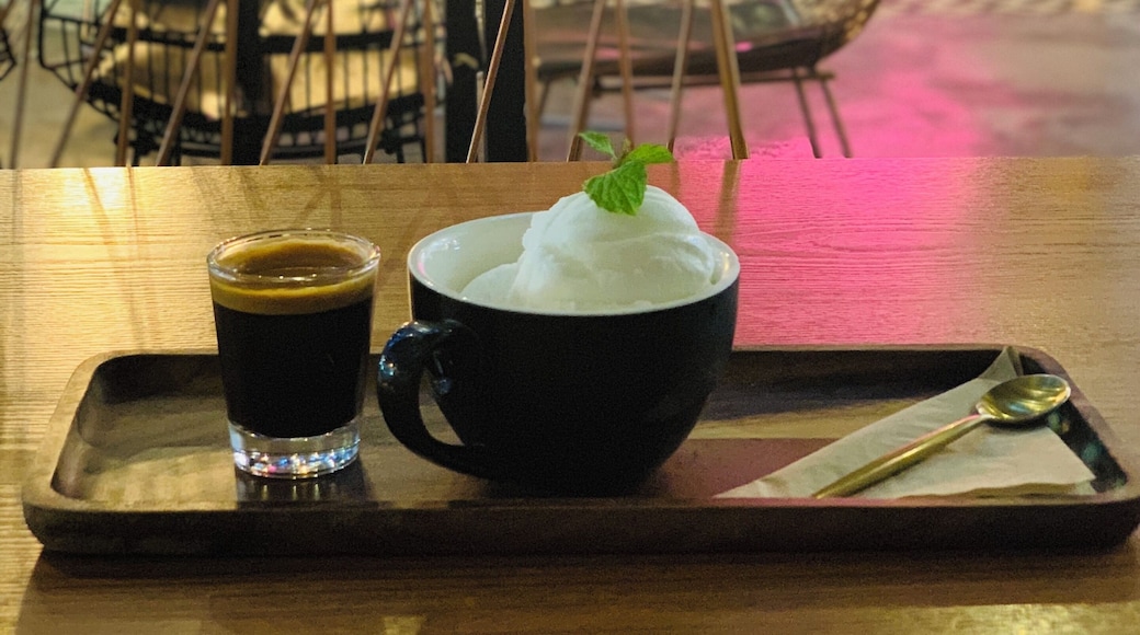 Love the affogato with a twist of fresh coconut ice cream with mint leaves on top. Espresso is on point. Great place to chill as well. #TroverFoodie