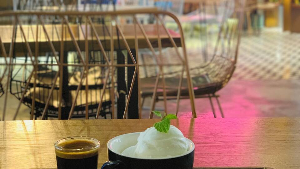 Love the affogato with a twist of fresh coconut ice cream with mint leaves on top. Espresso is on point. Great place to chill as well. #TroverFoodie